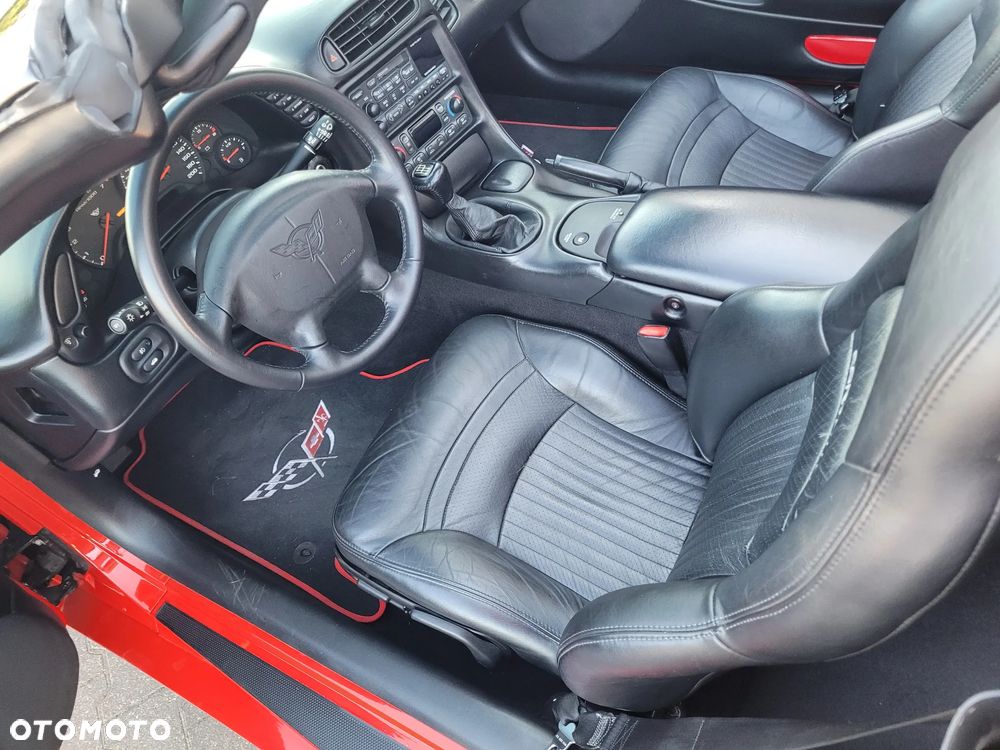 Chevrolet Corvette - 13