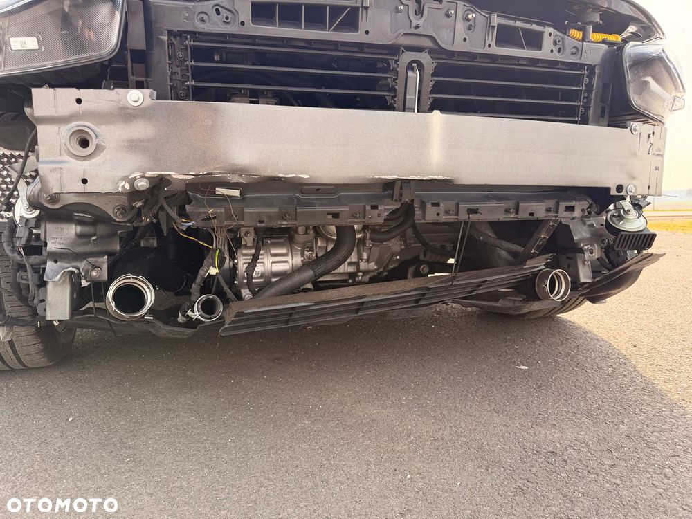 Ford Focus 1.0 EcoBoost Hybrid ST-LINE - 22