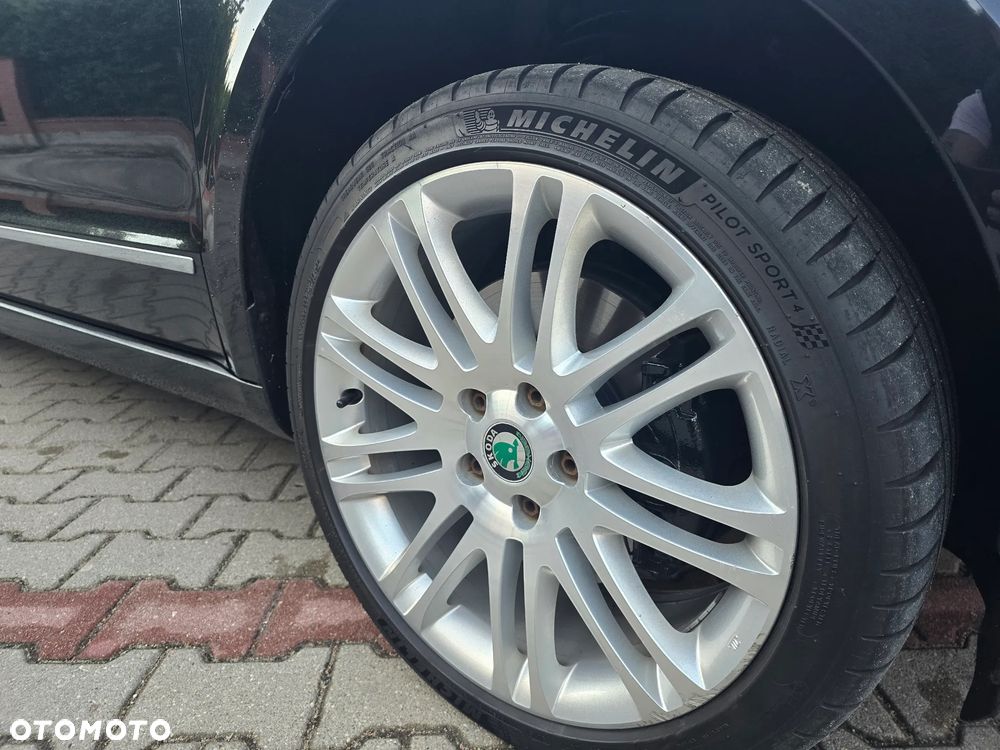 Skoda Superb 2.0 TDI 4x4 Exclusive - 10