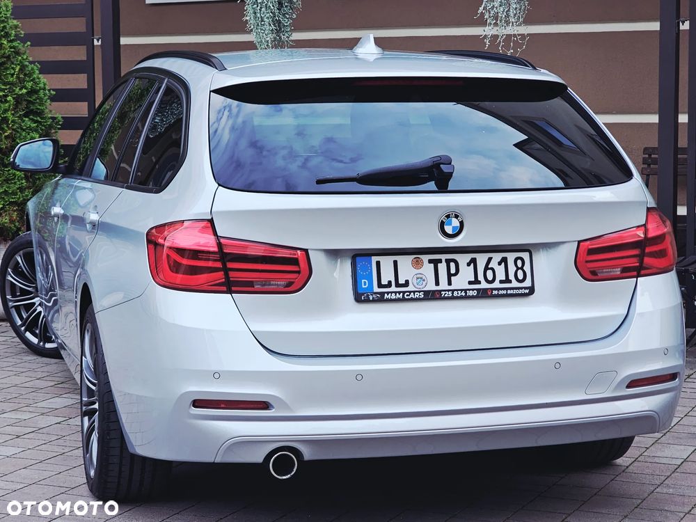 BMW Seria 3 318d Touring Sport Line - 16