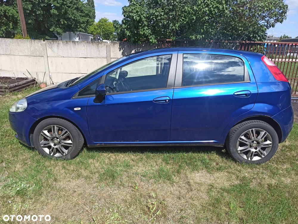 Fiat Grande Punto - 5