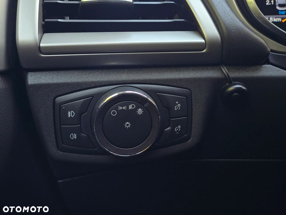 Ford Mondeo Vignale 2.0 Hybrid - 34