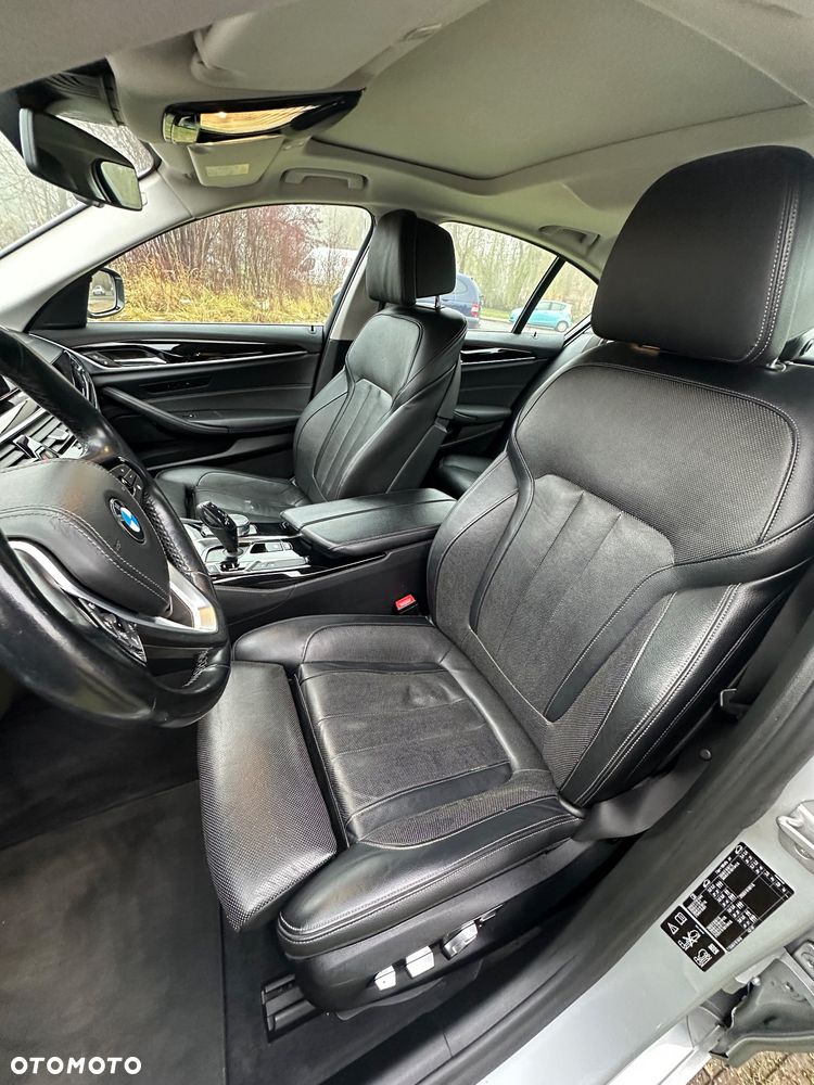 BMW Seria 5 530i xDrive Luxury Line - 10