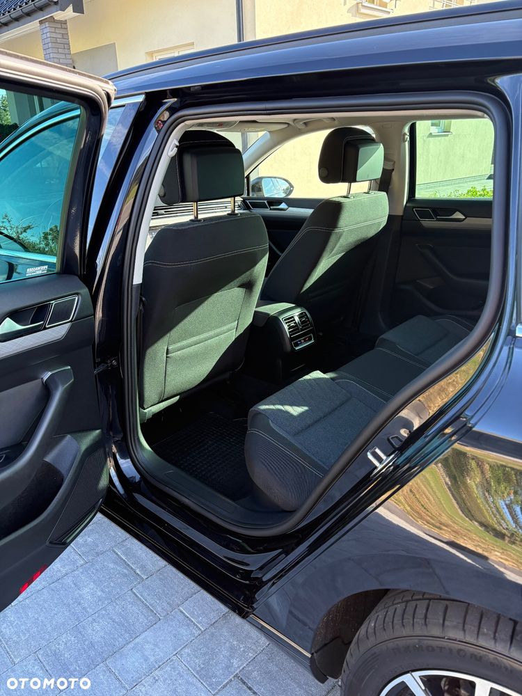 Volkswagen Passat 2.0 TDI 4Mot Elegance DSG - 23