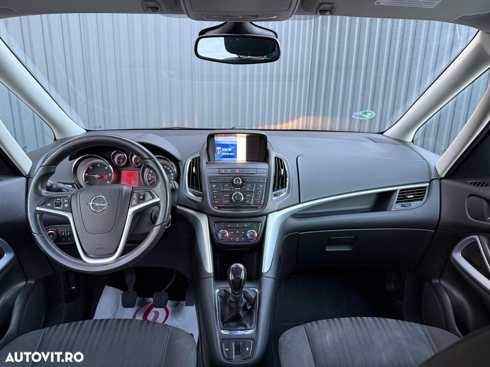 Opel Zafira - 9