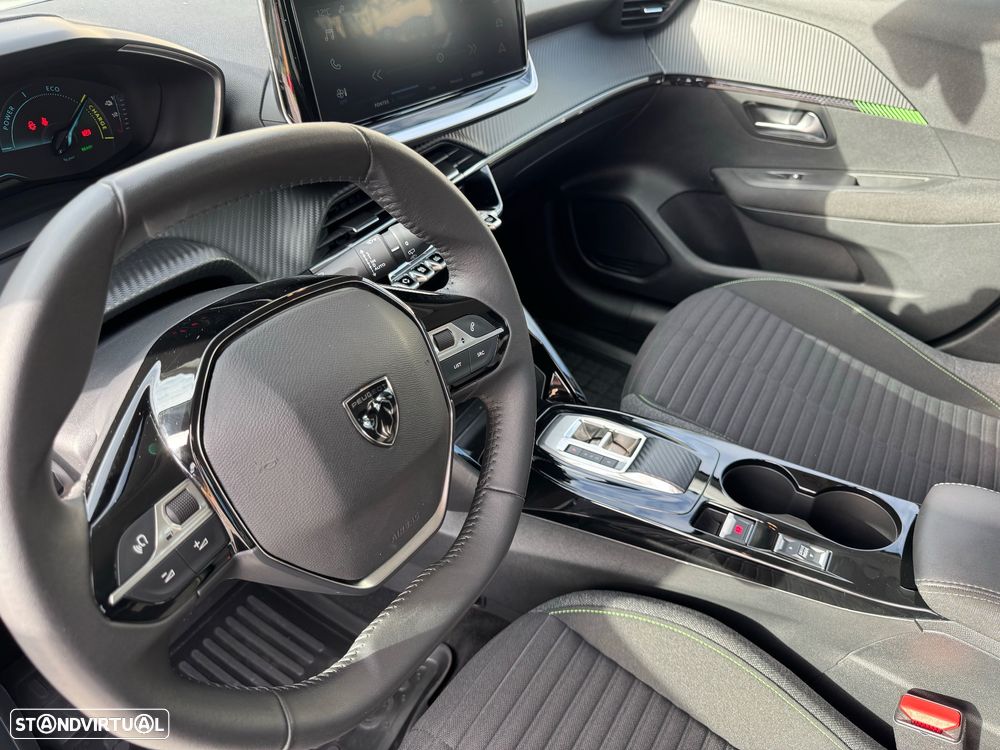 Peugeot e-208 Active - 11