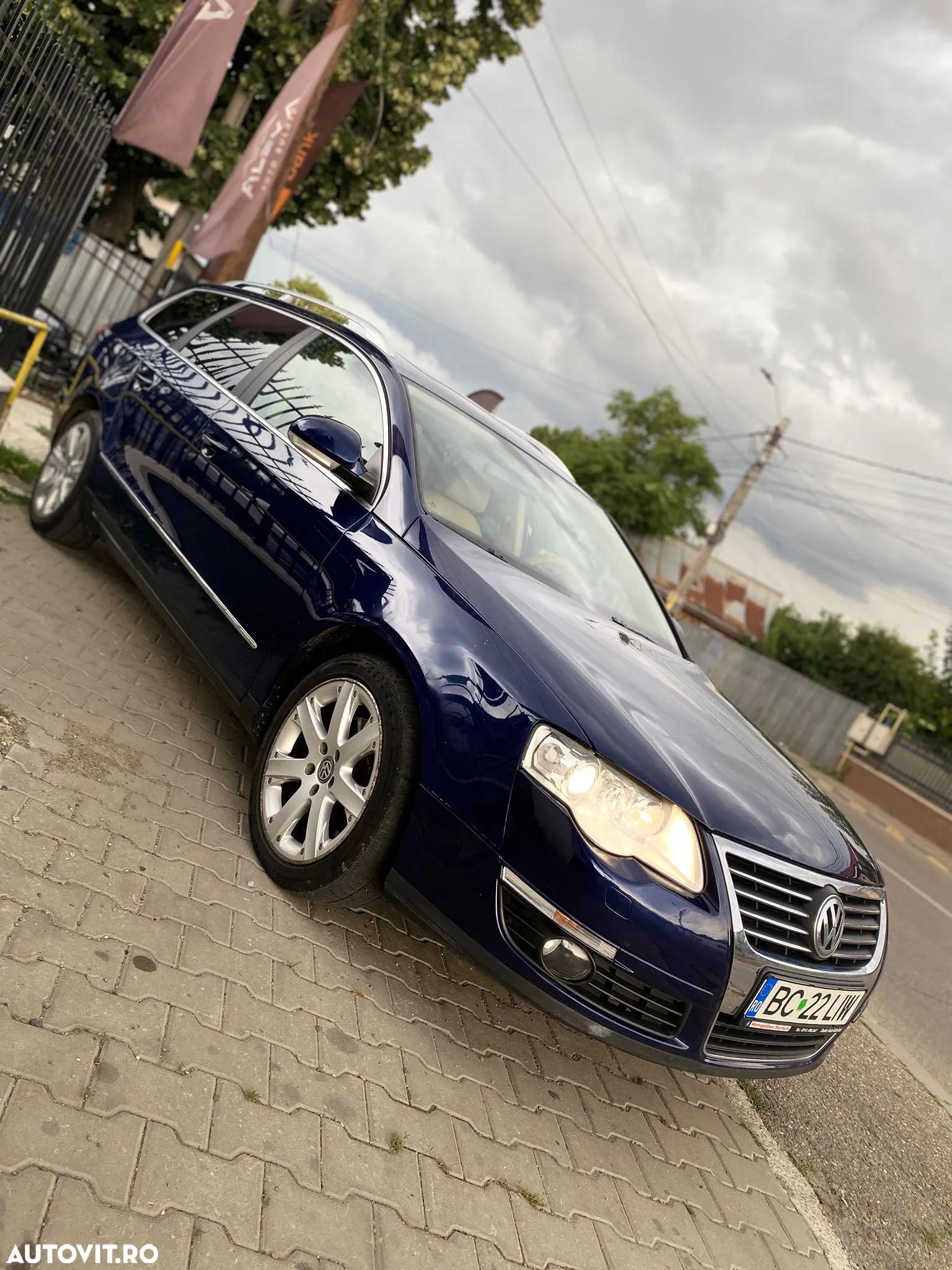 Volkswagen Passat Variant 2.0 TDI Highline DPF DSG - 2