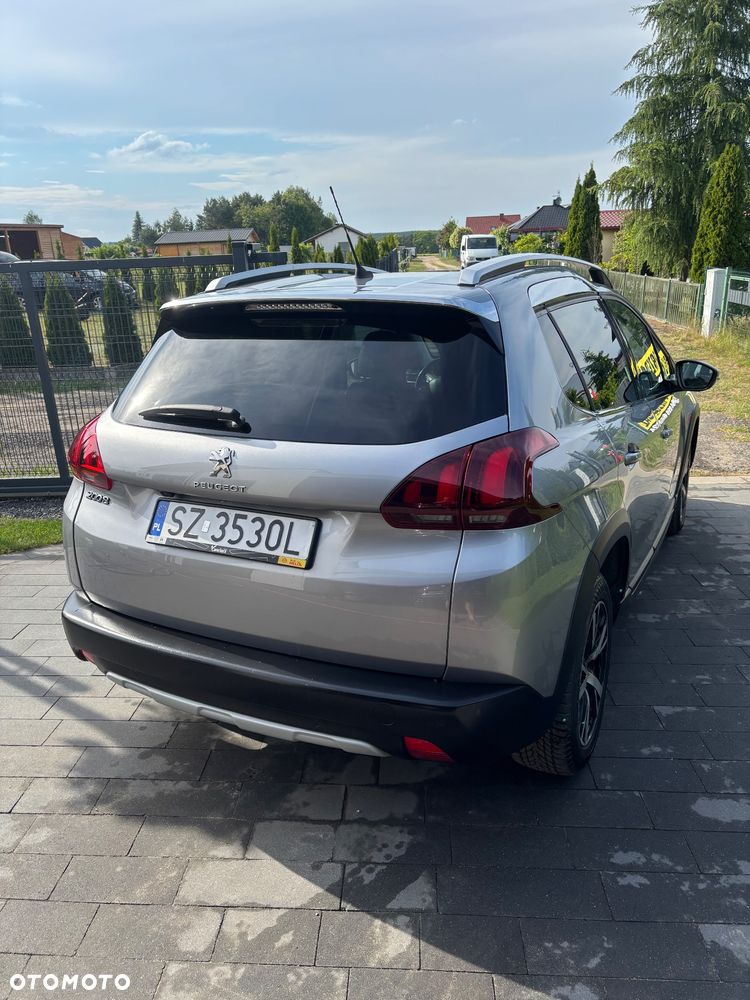 Peugeot 2008 1.2 Pure Tech Allure S&S EAT6 - 4