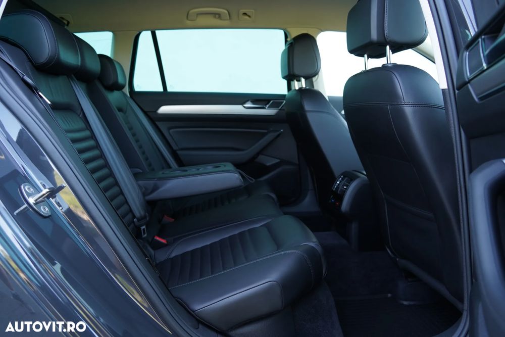 Volkswagen Passat 2.0 TDI DSG 4Motion Highline - 17