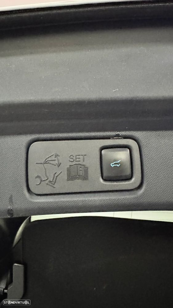 Ford Mustang Mach-E Premium - 18