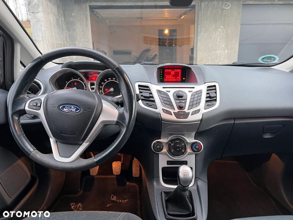 Ford Fiesta 1.4 Titanium - 9