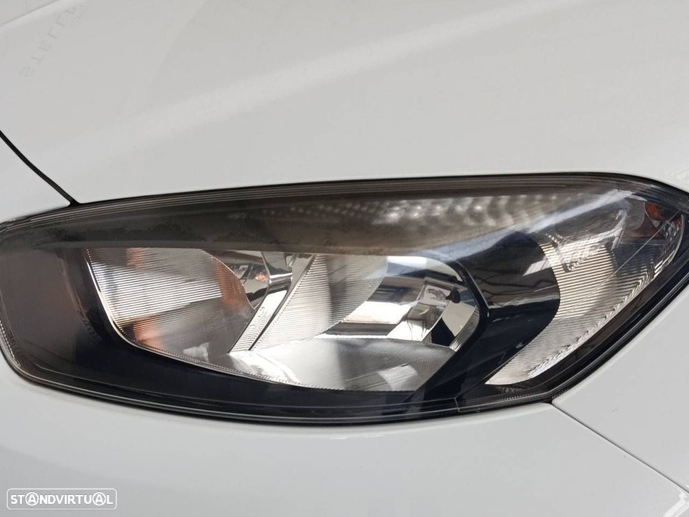 Ford Tourneo Courier 1.0 EcoBoost Ambiente - 24