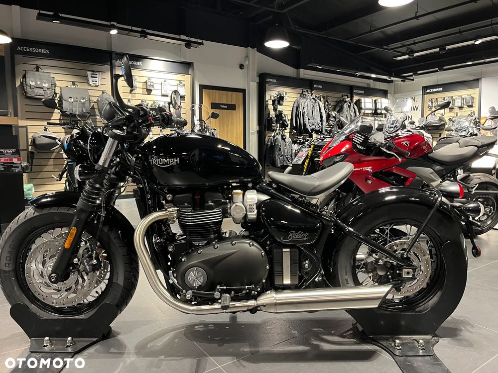 Triumph Bonneville Bobber - 7