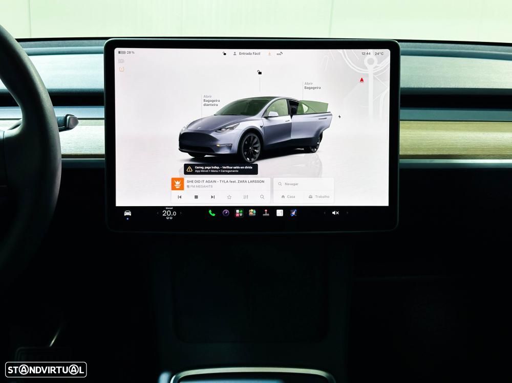 Tesla Model Y Long Range Dual Motor AWD - 22