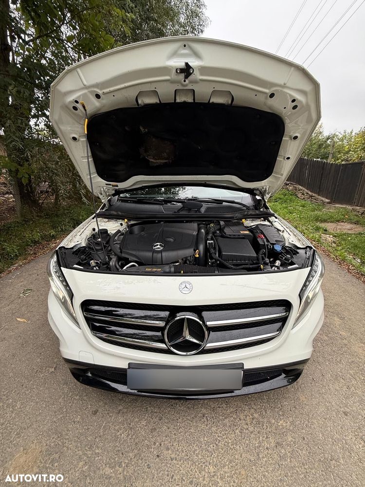 Mercedes-Benz GLA 220 d 7G-DCT Urban - 10