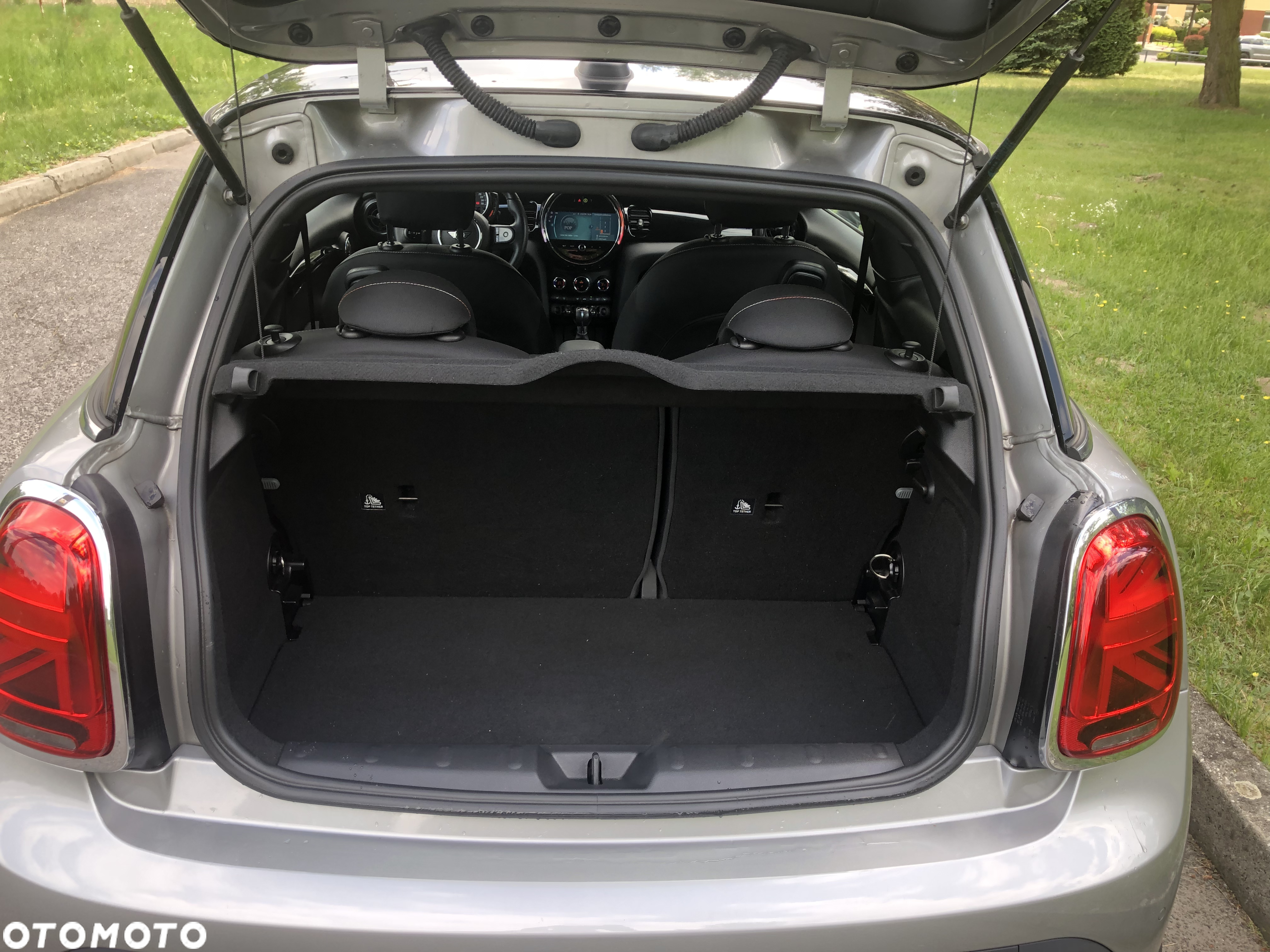 MINI Cooper Essential Trim - 13