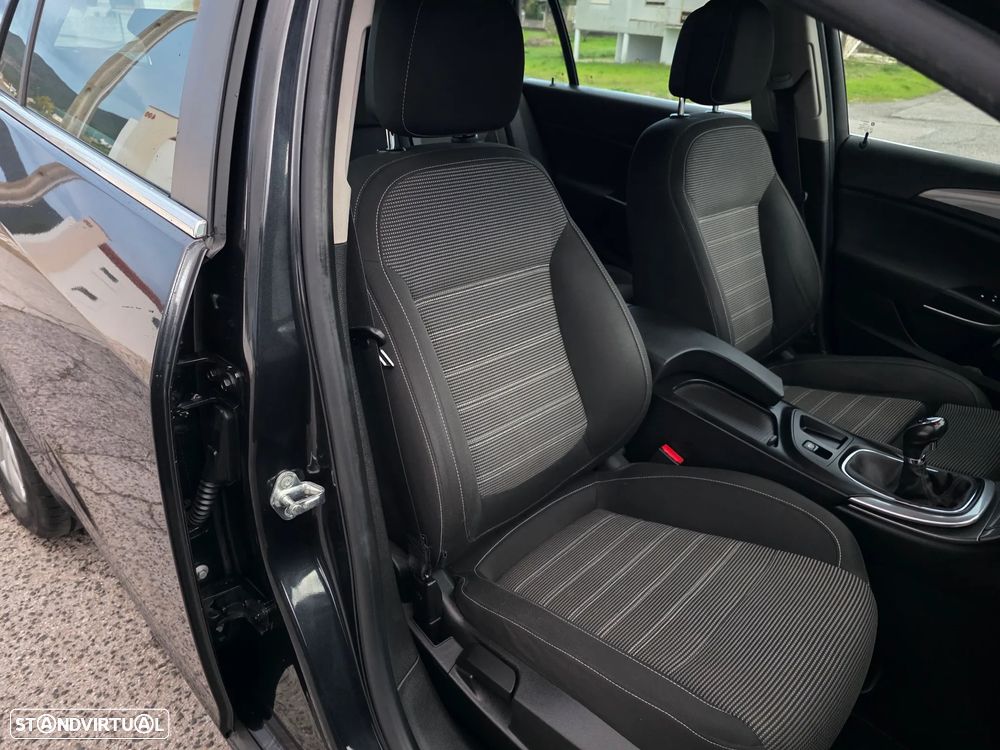 Opel Insignia Sports Tourer 1.6 CDTi Executive S/S - 14