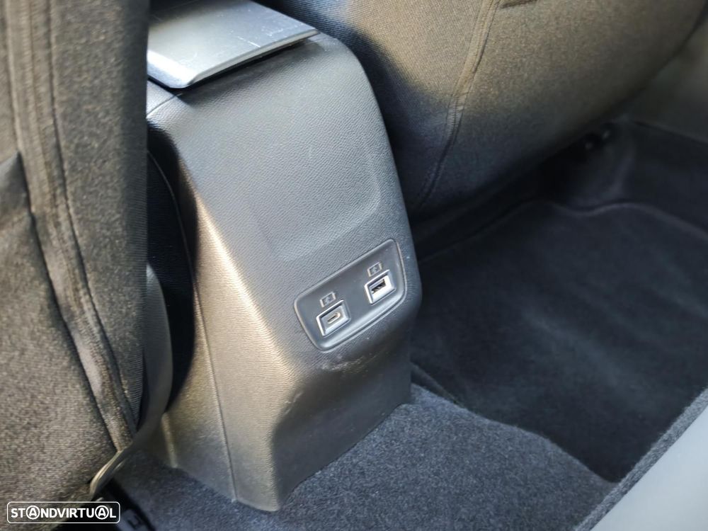 Peugeot e-208 51 kWh Allure - 30