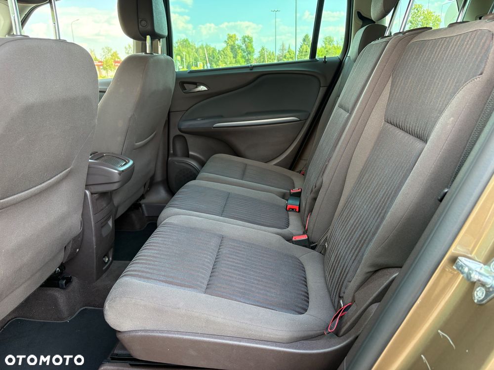 Opel Zafira Tourer 1.4 Turbo Business Edition - 22