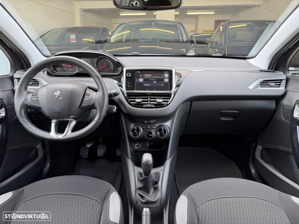 Peugeot 208 1.4 HDi SE Style - 10