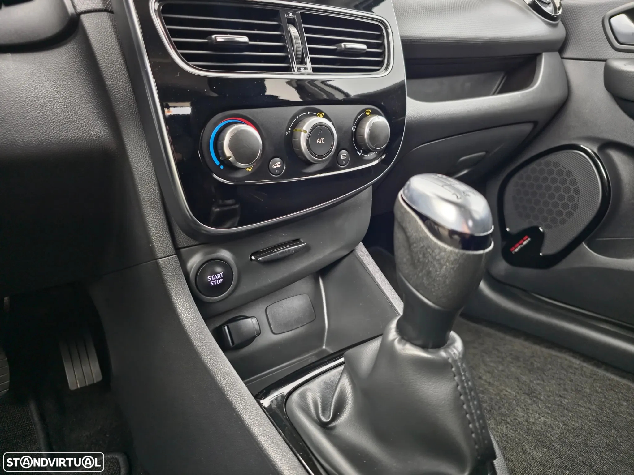 Renault Clio Sport Tourer 0.9 TCe Limited - 22