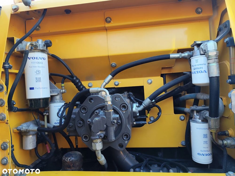 Volvo EC 210 CL - 23