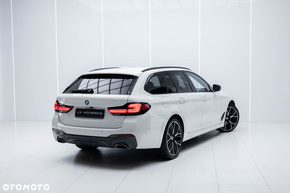 BMW Seria 5 530i xDrive M Sport Edition - 10