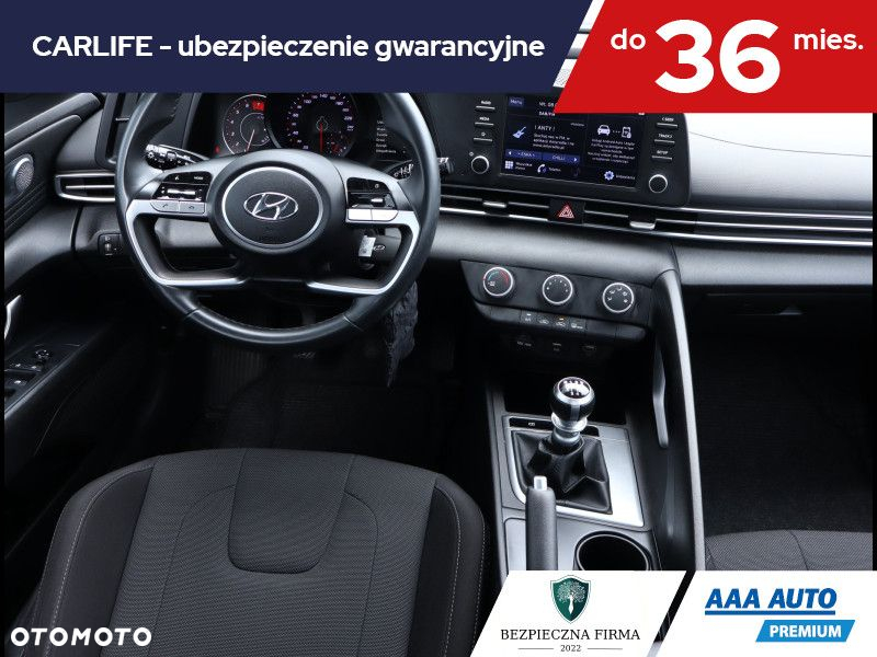 Hyundai Elantra - 8