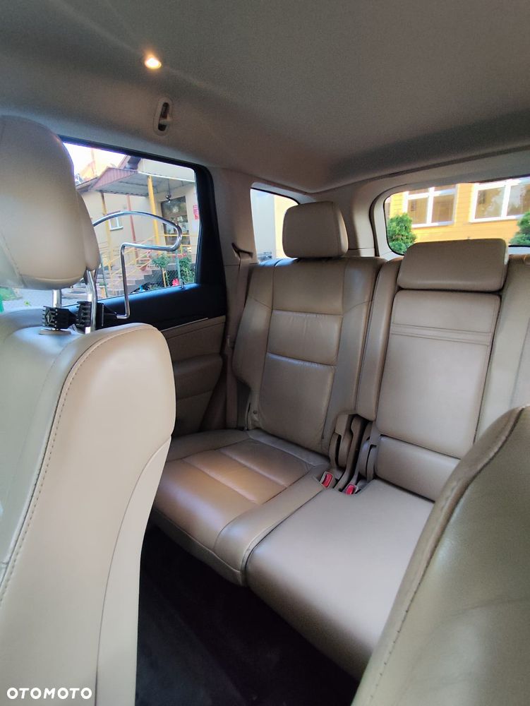 Jeep Grand Cherokee - 21