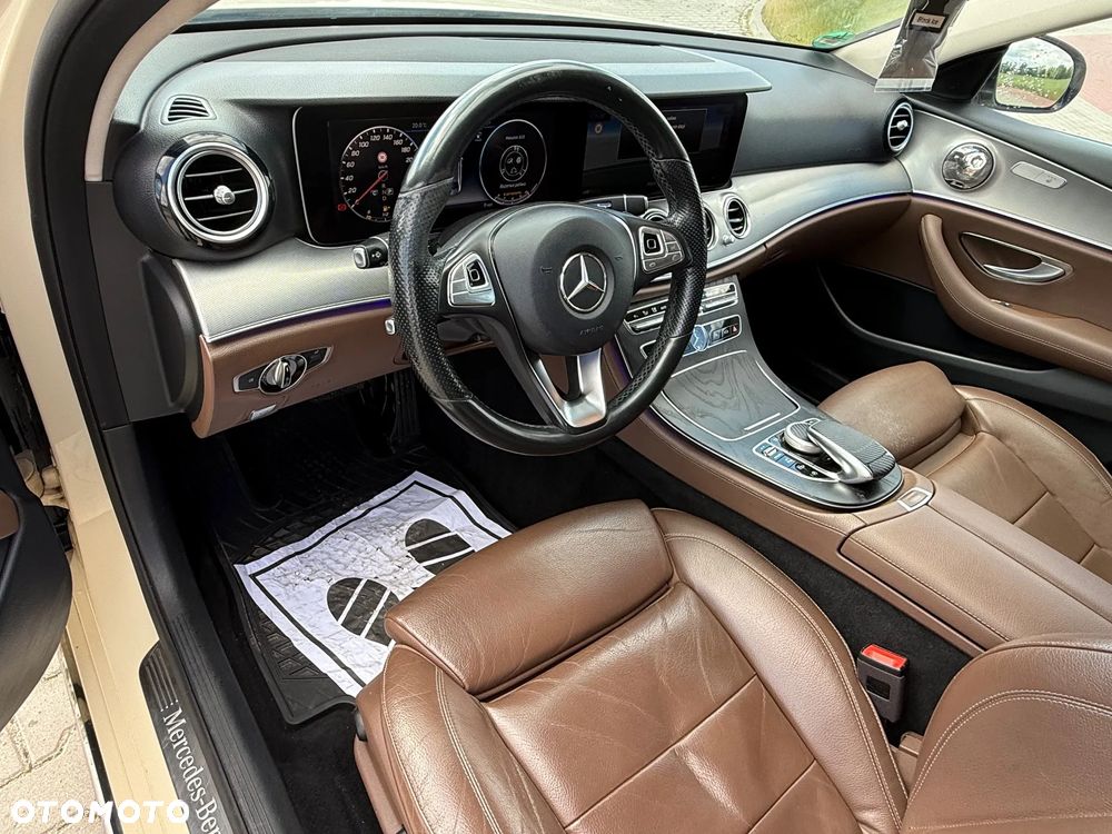 Mercedes-Benz Klasa E - 12
