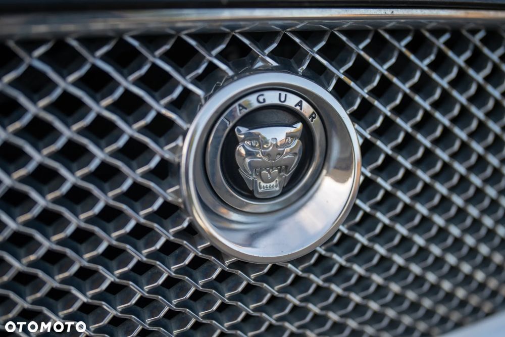Jaguar XF 2.7 V6 D Premium Luxury - 21