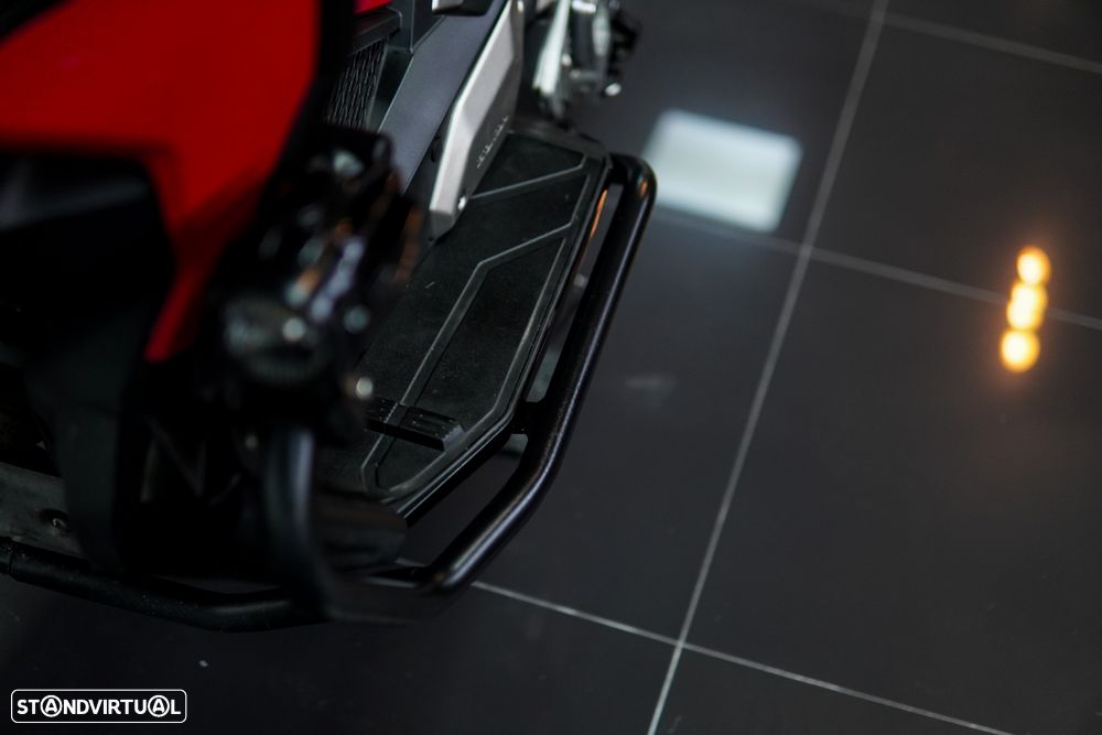 Honda X-ADV 750 - 11