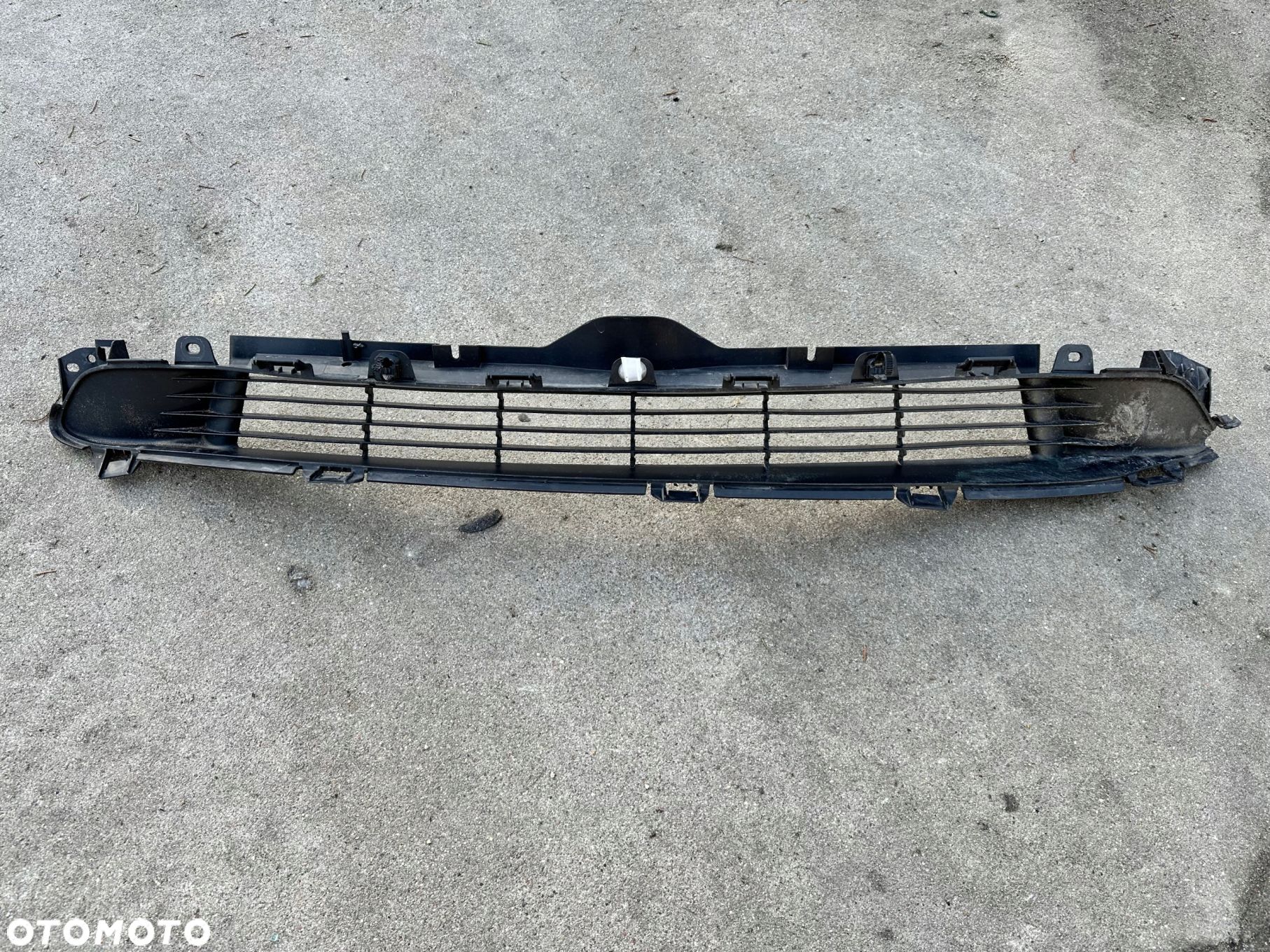 Kratka Środkowa Zderzaka Tesla Model 3 Lift - 1