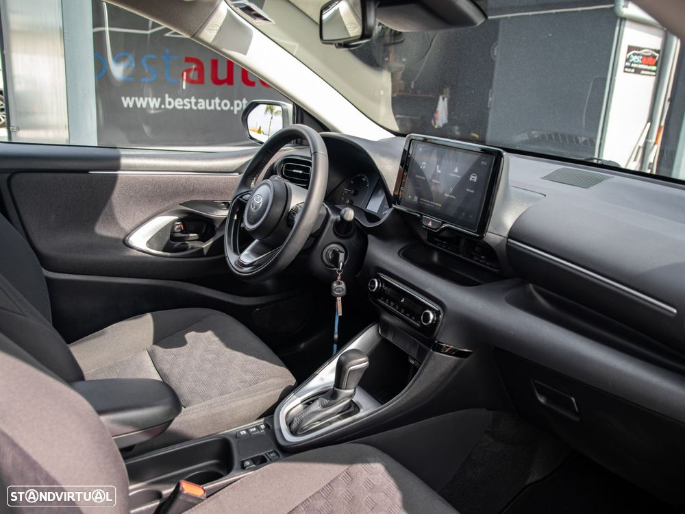 Toyota Yaris 1.5 HDF Comfort Plus - 27