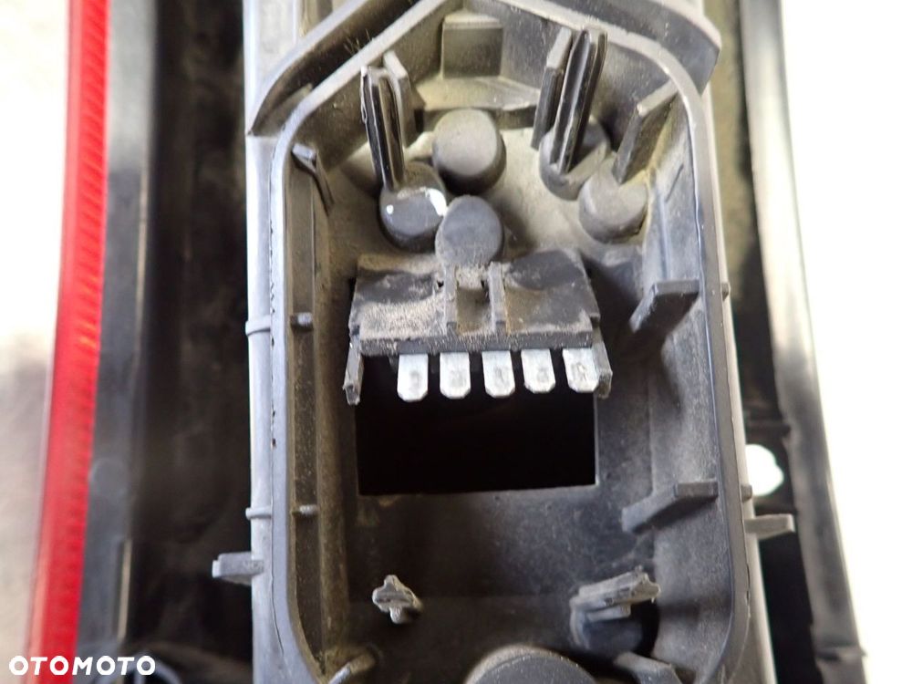 LAMPA PRAWA TYLNA OPEL MERIVA A 13130028 - 6