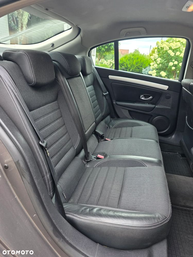 Renault Laguna 2.0 dCi Bose Edition - 15
