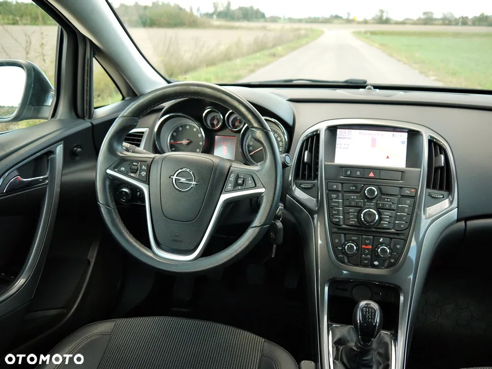 Opel Astra IV 1.4 T Executive - 17