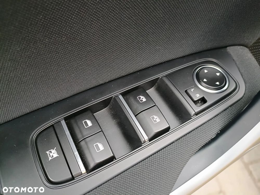 Kia XCeed 1.5 T-GDI M - 17