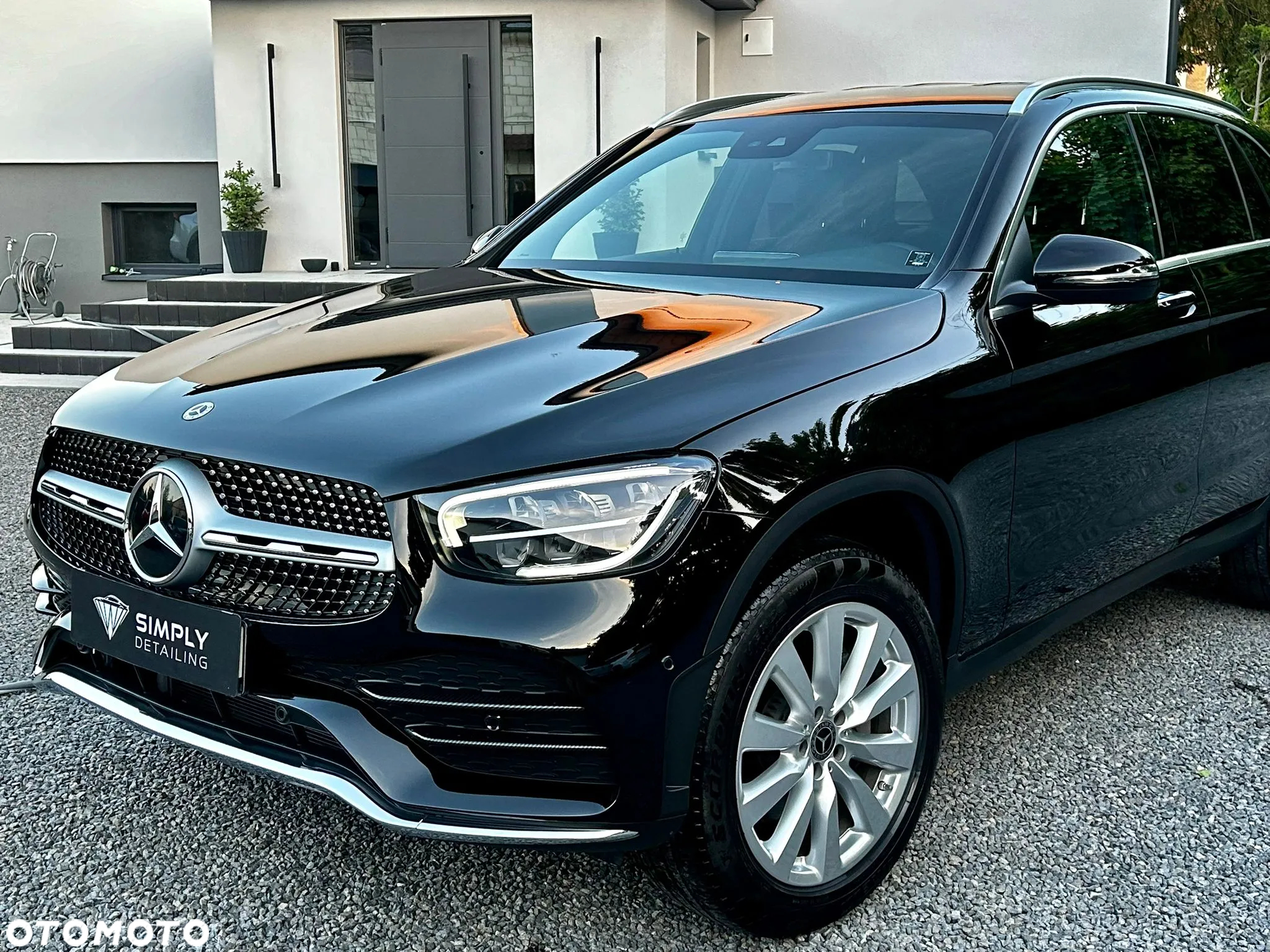 Mercedes-Benz GLC - 12
