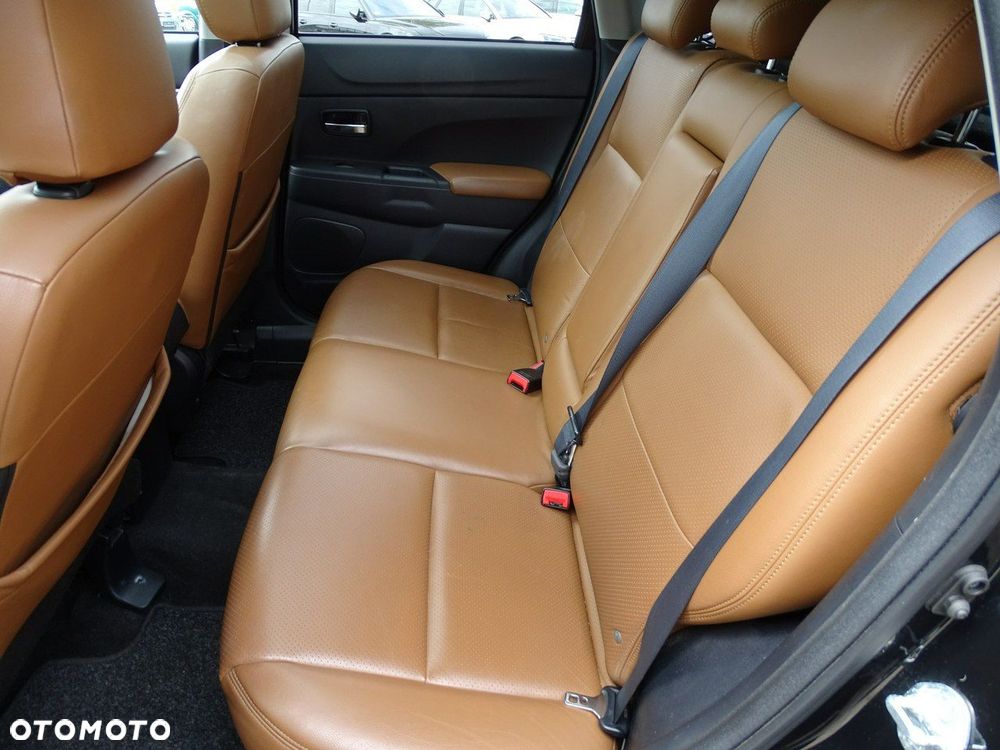 Mitsubishi ASX - 10