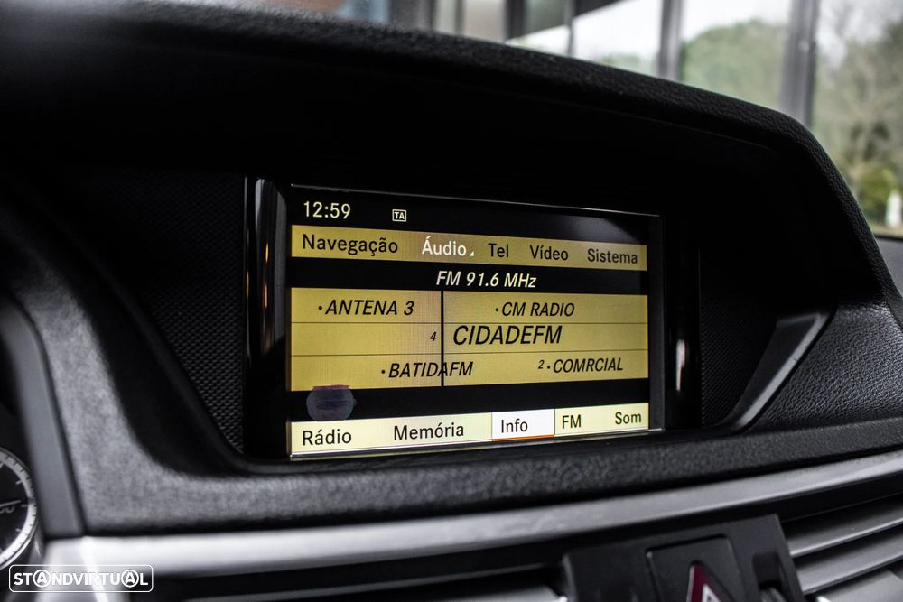 Mercedes-Benz E 220 BlueTEC 9G-TRONIC - 38