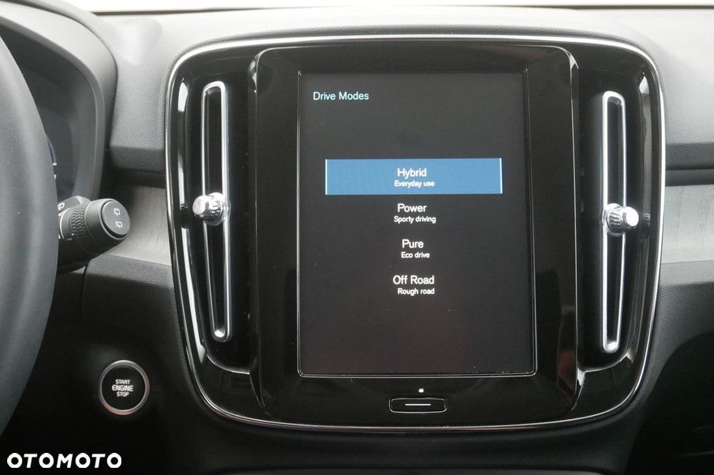 Volvo XC 40 - 24