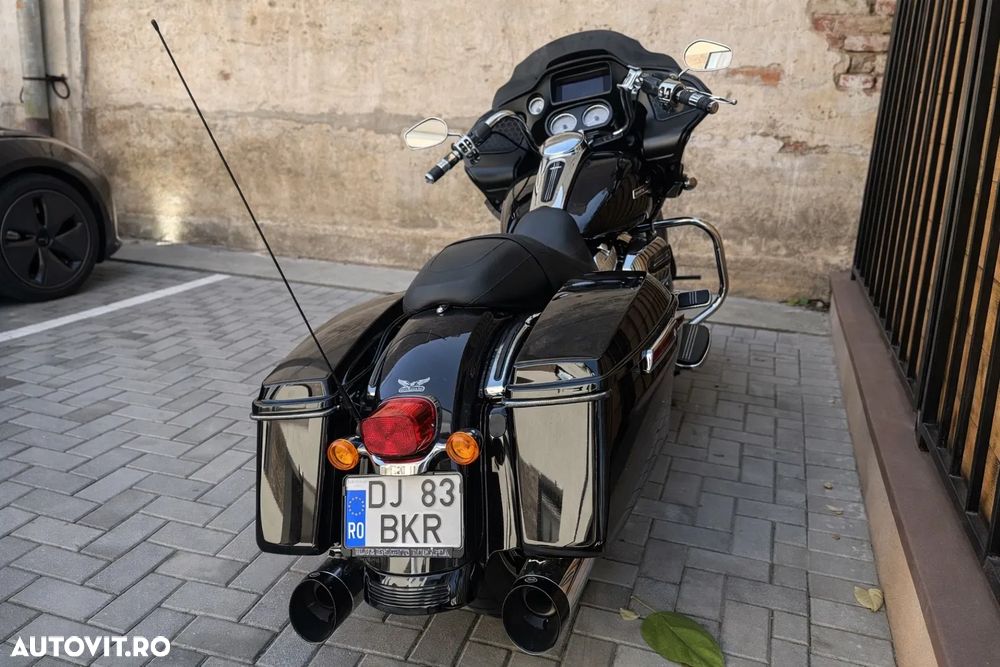 Harley-Davidson CVO Road Glide Limited - 3