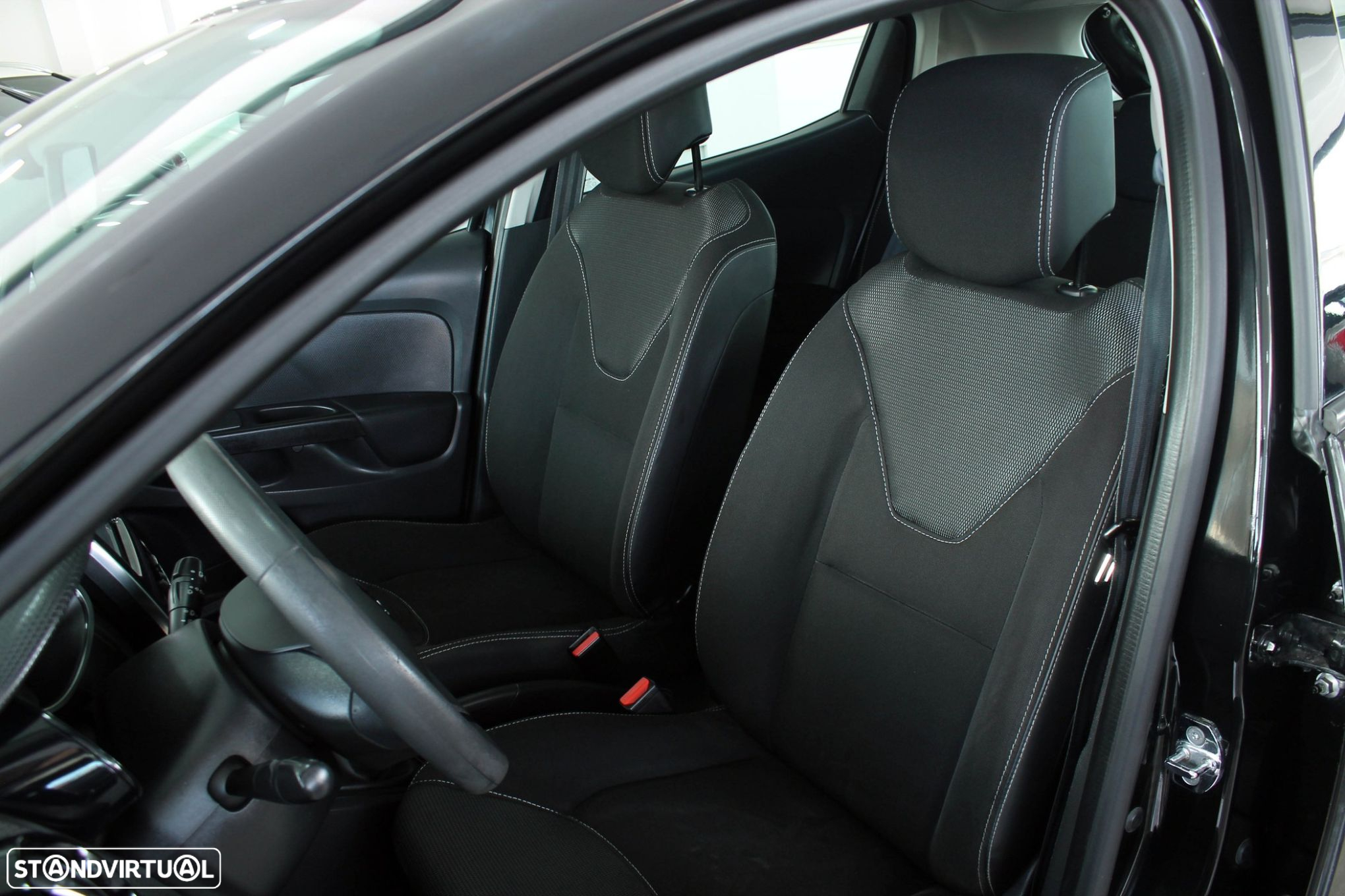 Renault Clio 1.5 dCi Dynamique S - 13