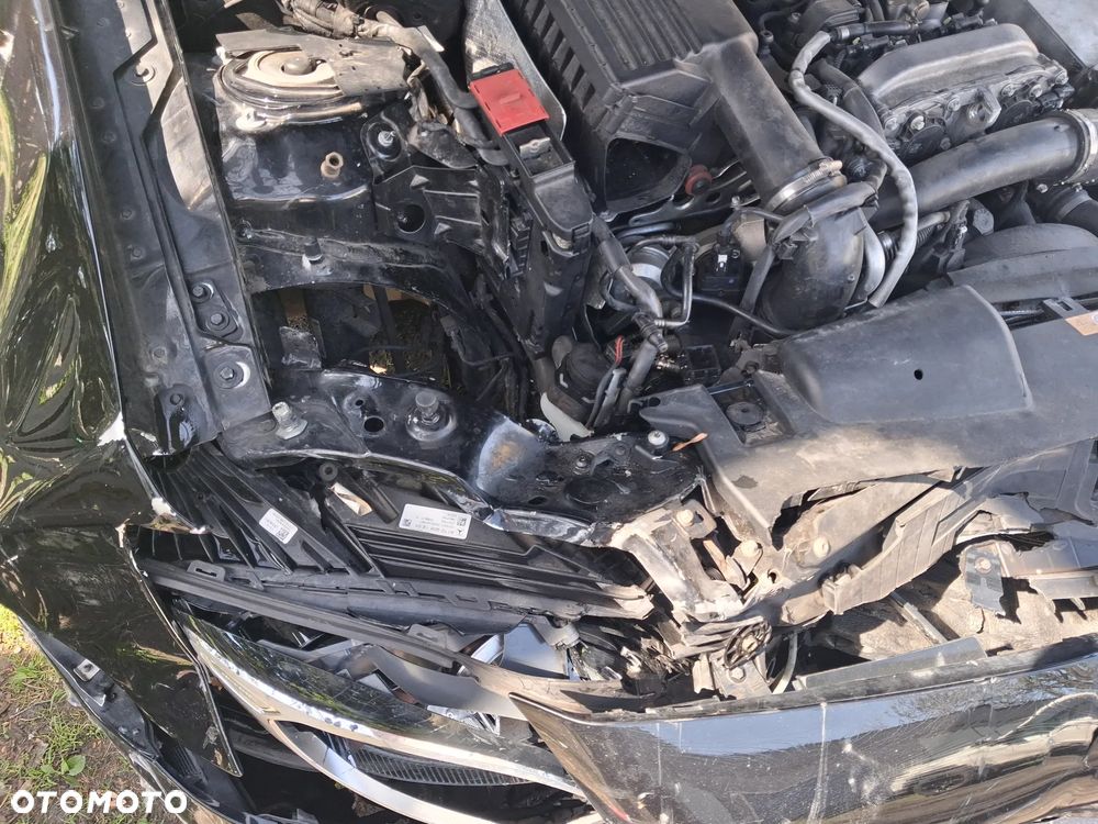 Mercedes-Benz SLC 180 - 12