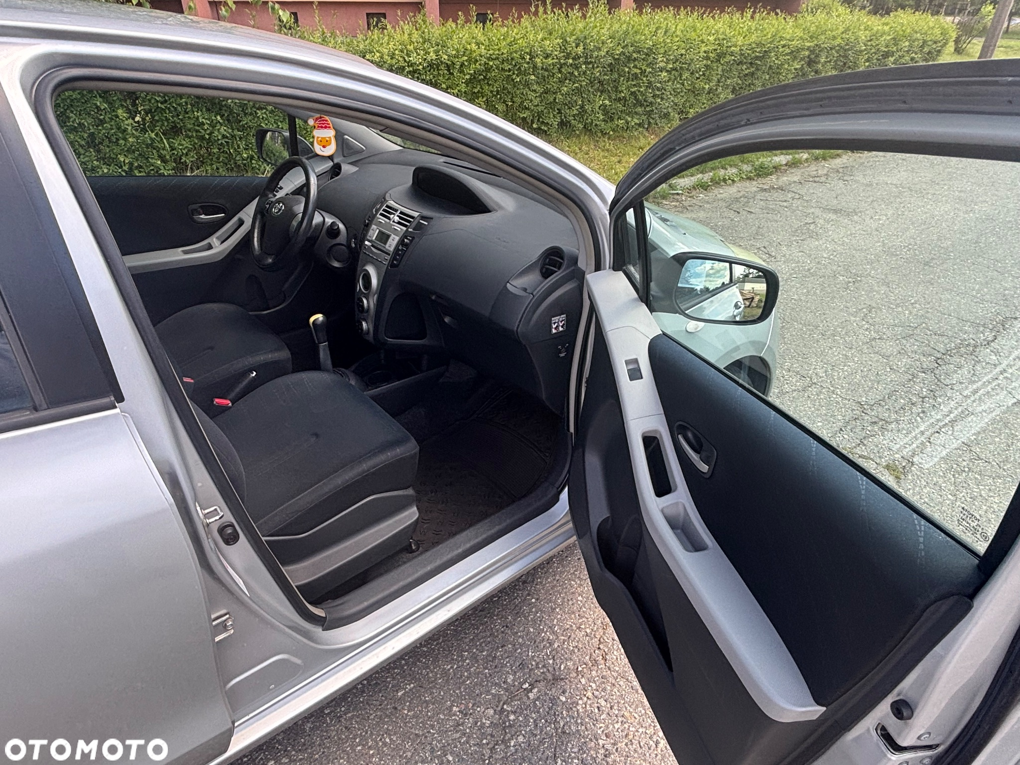 Toyota Yaris 1.3 - 11