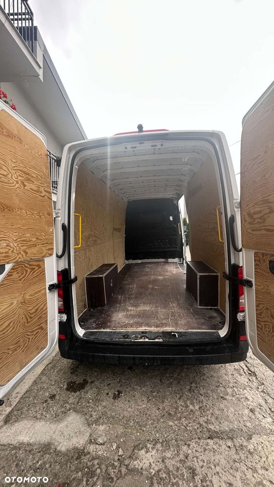 Volkswagen Crafter - 11