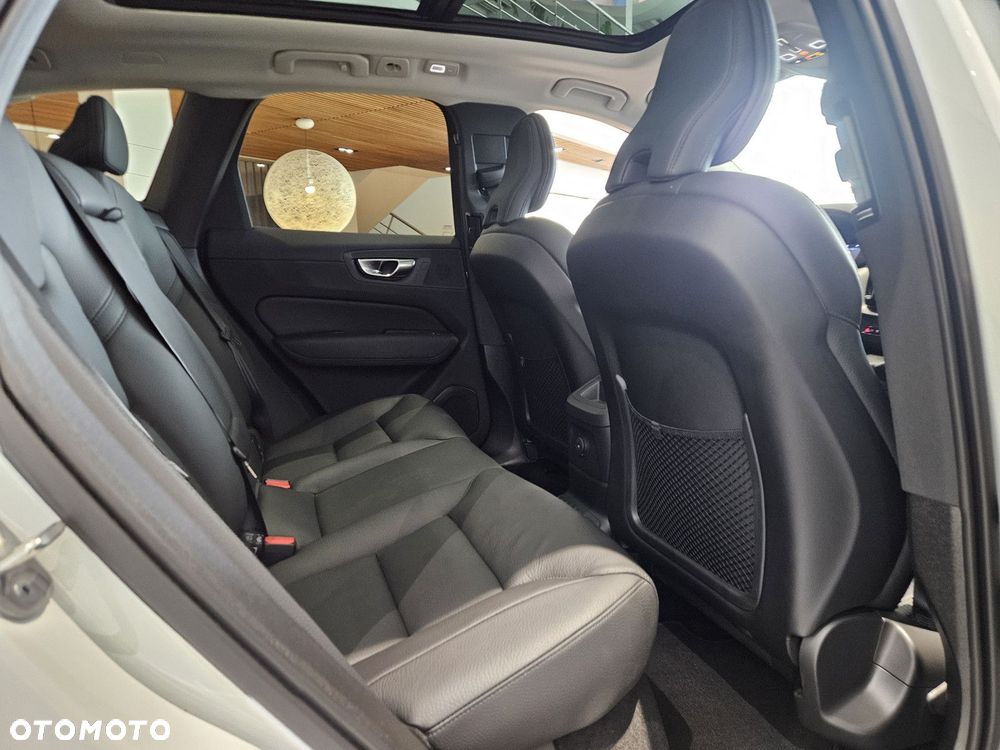 Volvo XC 60 - 30
