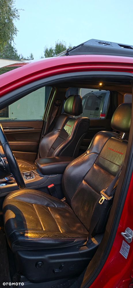 Jeep Grand Cherokee - 11