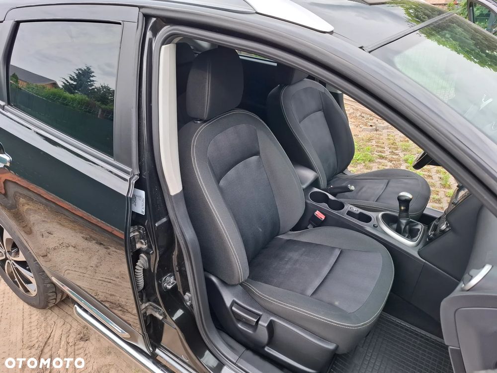 Nissan Qashqai - 35